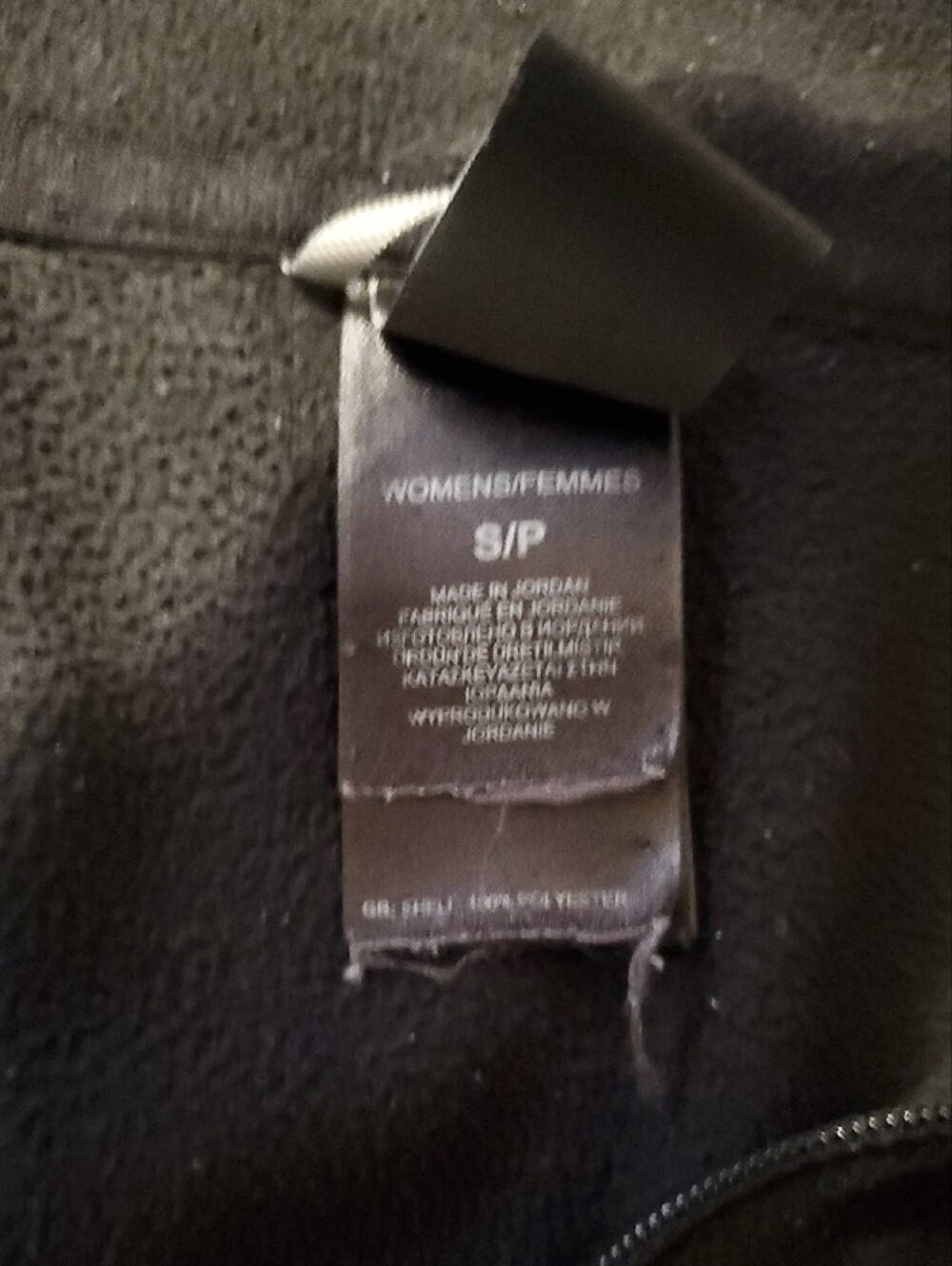 The North Face Women’s Black Half-Zip Fleece Pullover - Picture 3 of 8